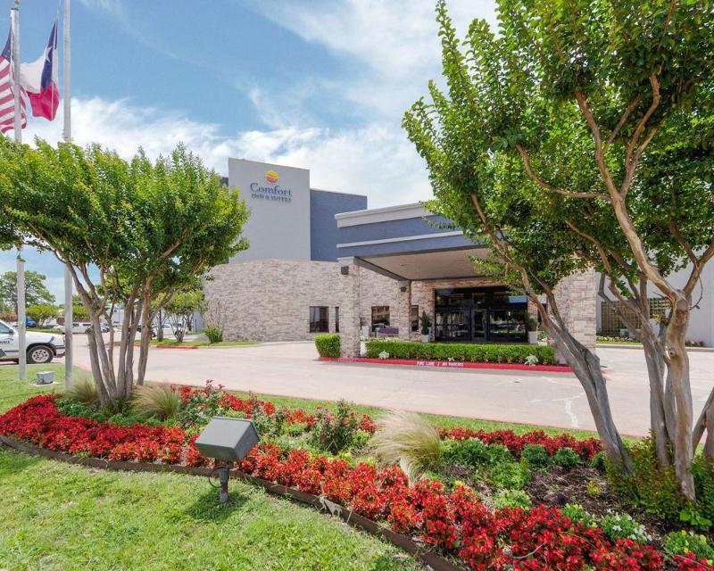 Holiday Inn Express & Suites Plano East - Richardson, An Ihg Hotel Exterior photo